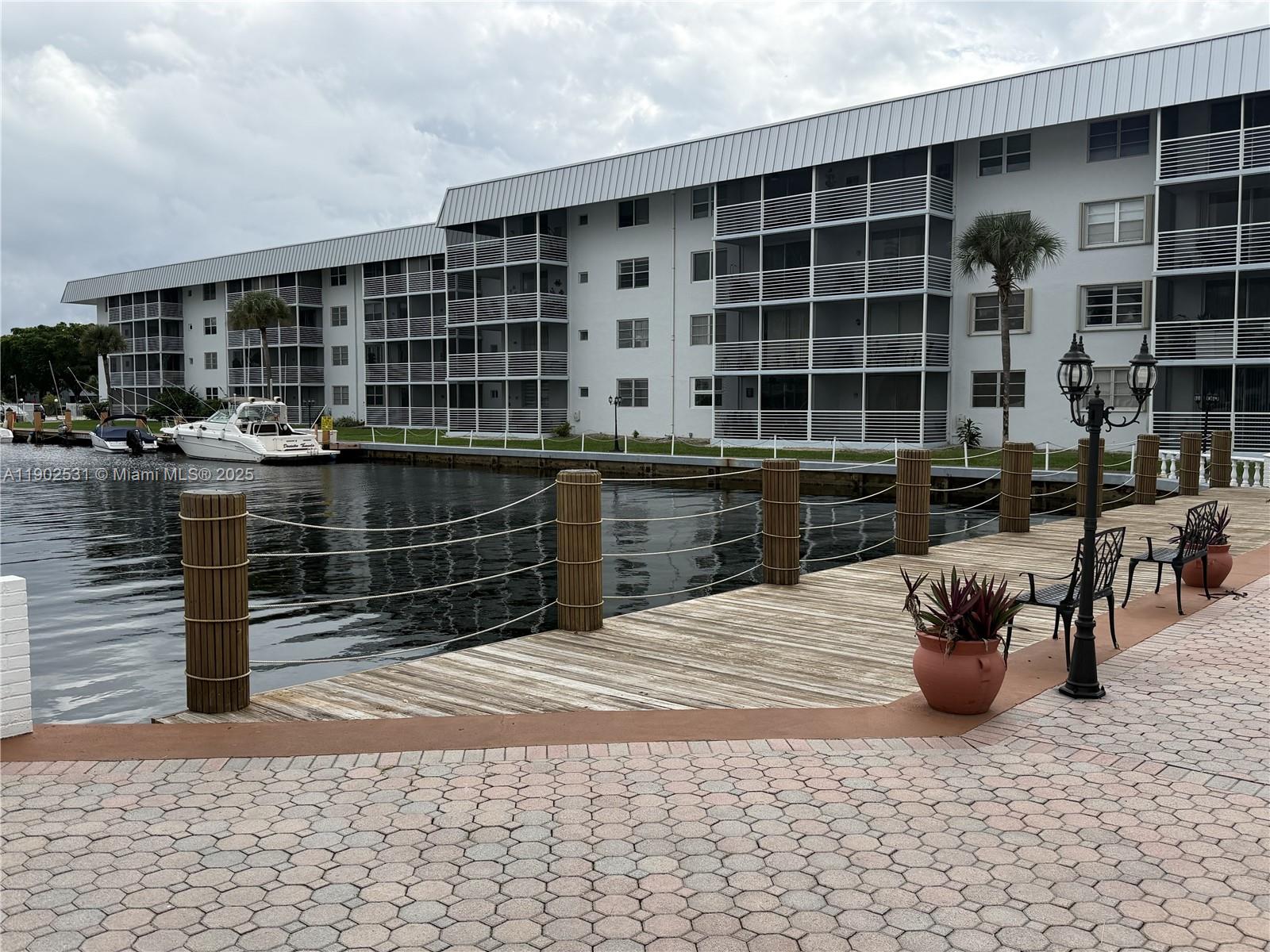 EDEN ISLES CONDO NO 6 - Residential