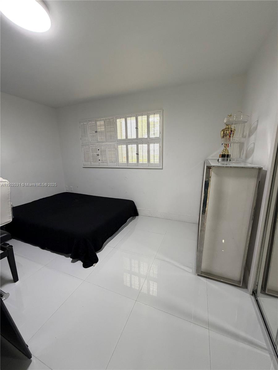 EDEN ISLES CONDO NO 6 - Residential