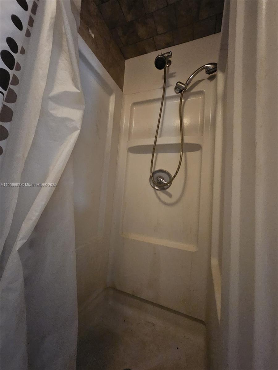 ESTATES OF FORT LAUDERDALE - Residential