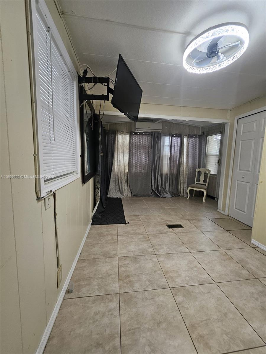 ESTATES OF FORT LAUDERDALE - Residential