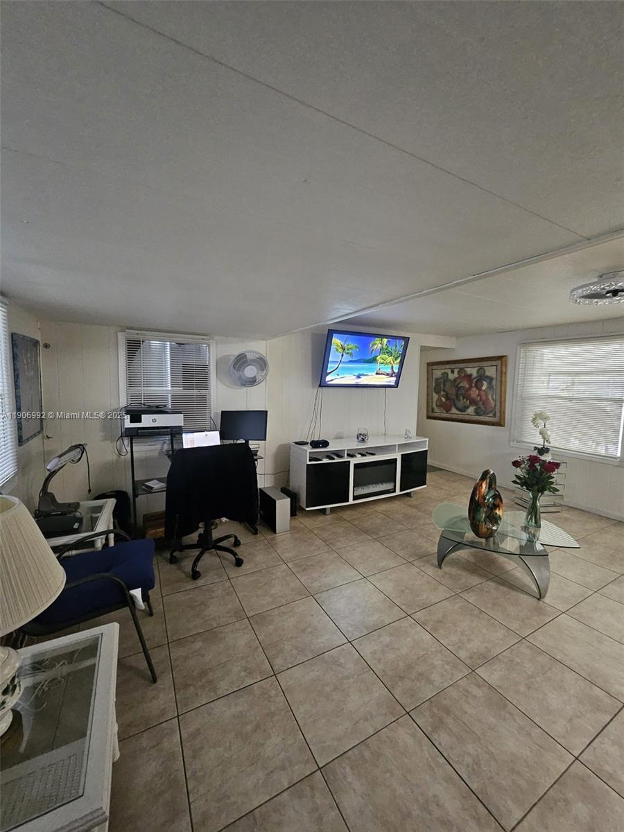 ESTATES OF FORT LAUDERDALE - Residential