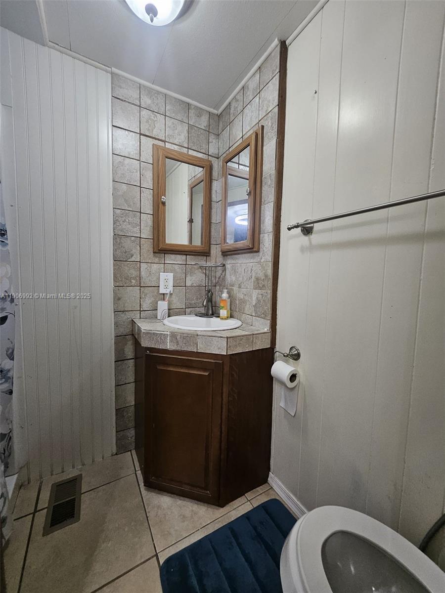 ESTATES OF FORT LAUDERDALE - Residential