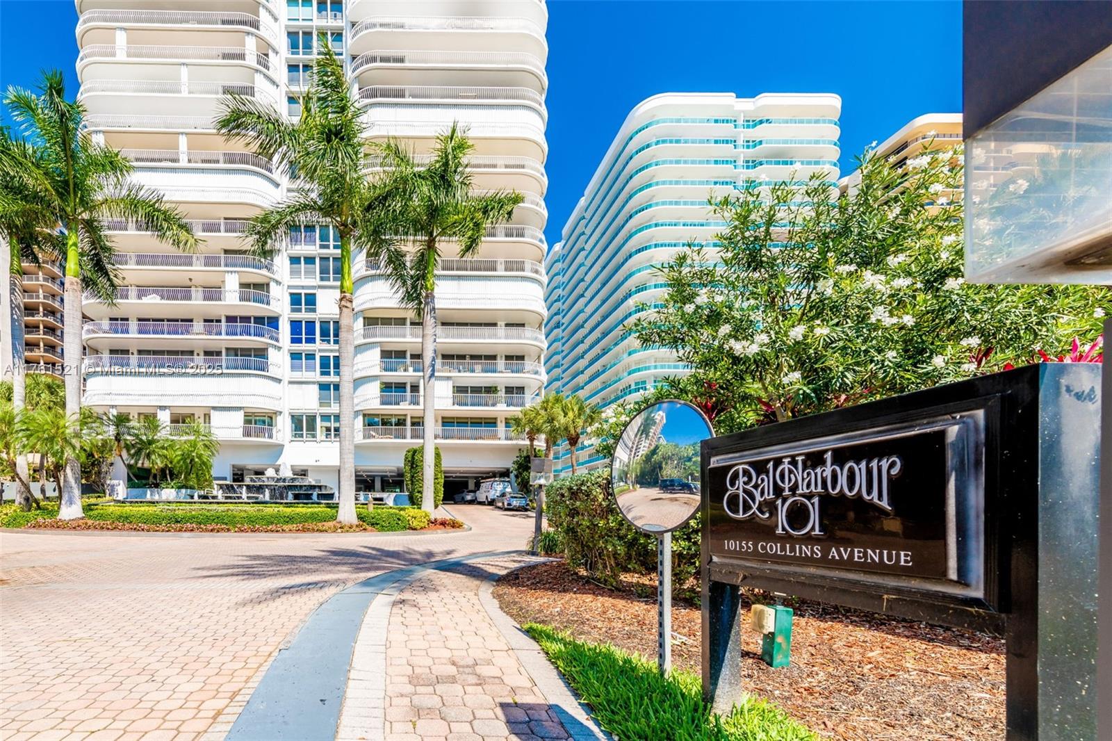 10155 Collins Ave 1009