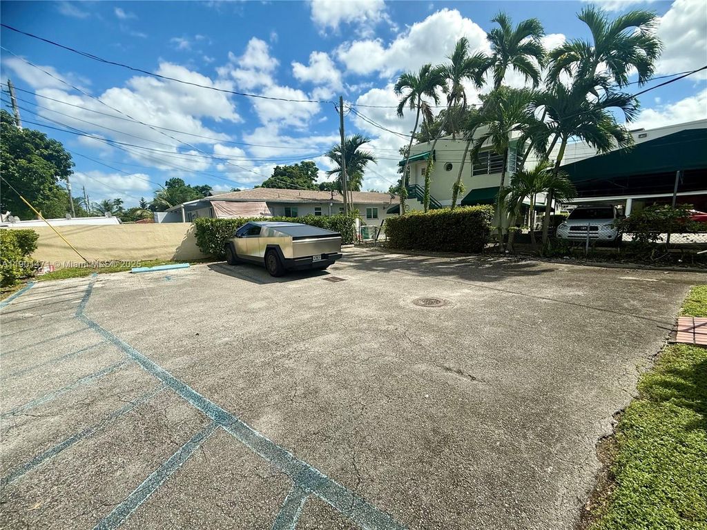 Photo of 2660 SW 3rd St, Miami, FL 33135 (MLS # A11901471)