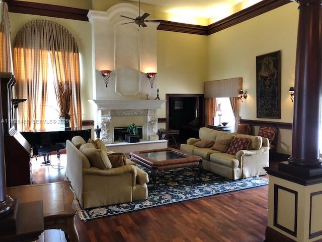 WINDWARD LAKES CONDO - Residential