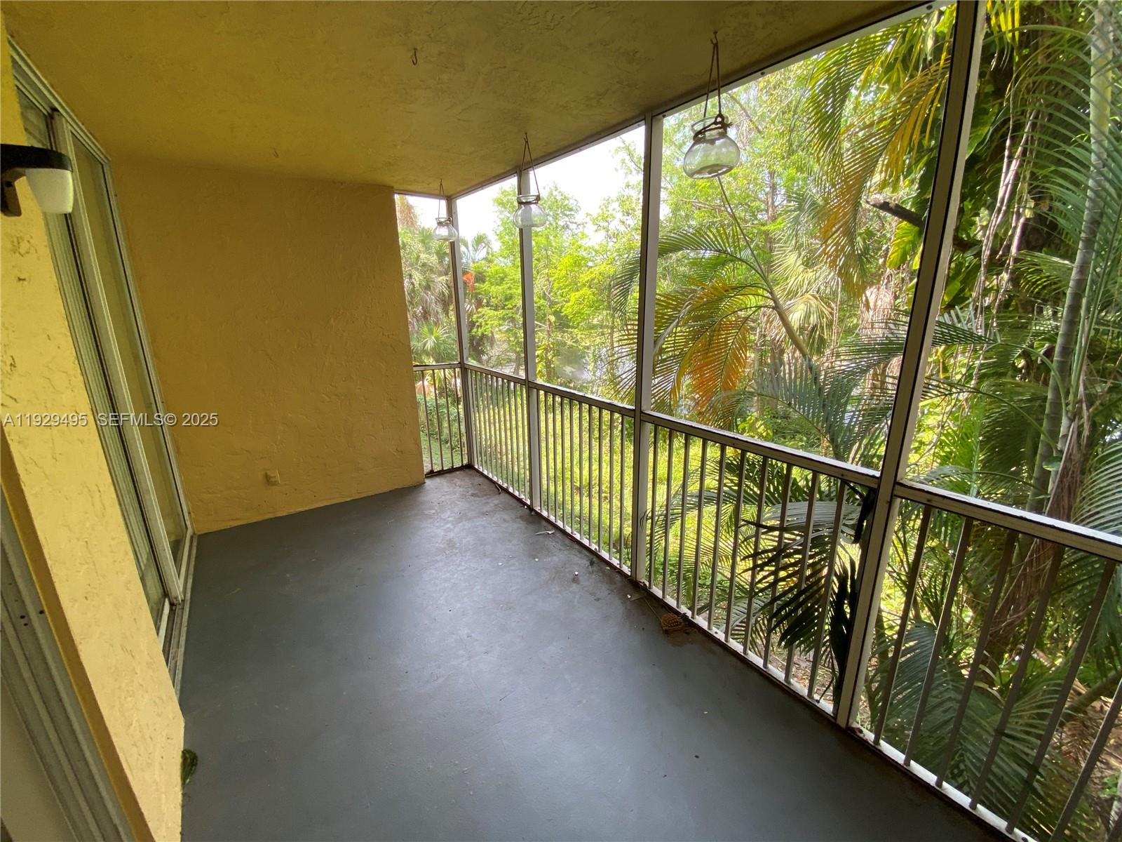 WINDWARD LAKES CONDO - Residential