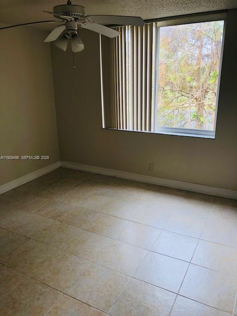 WINDWARD LAKES CONDO - Residential