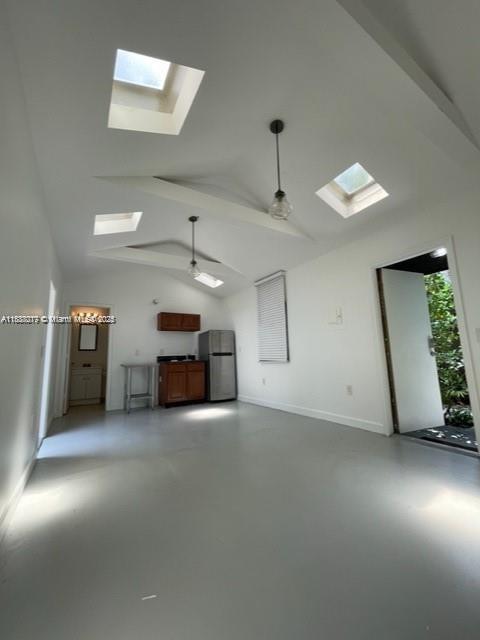 118 NW 24th St 4
