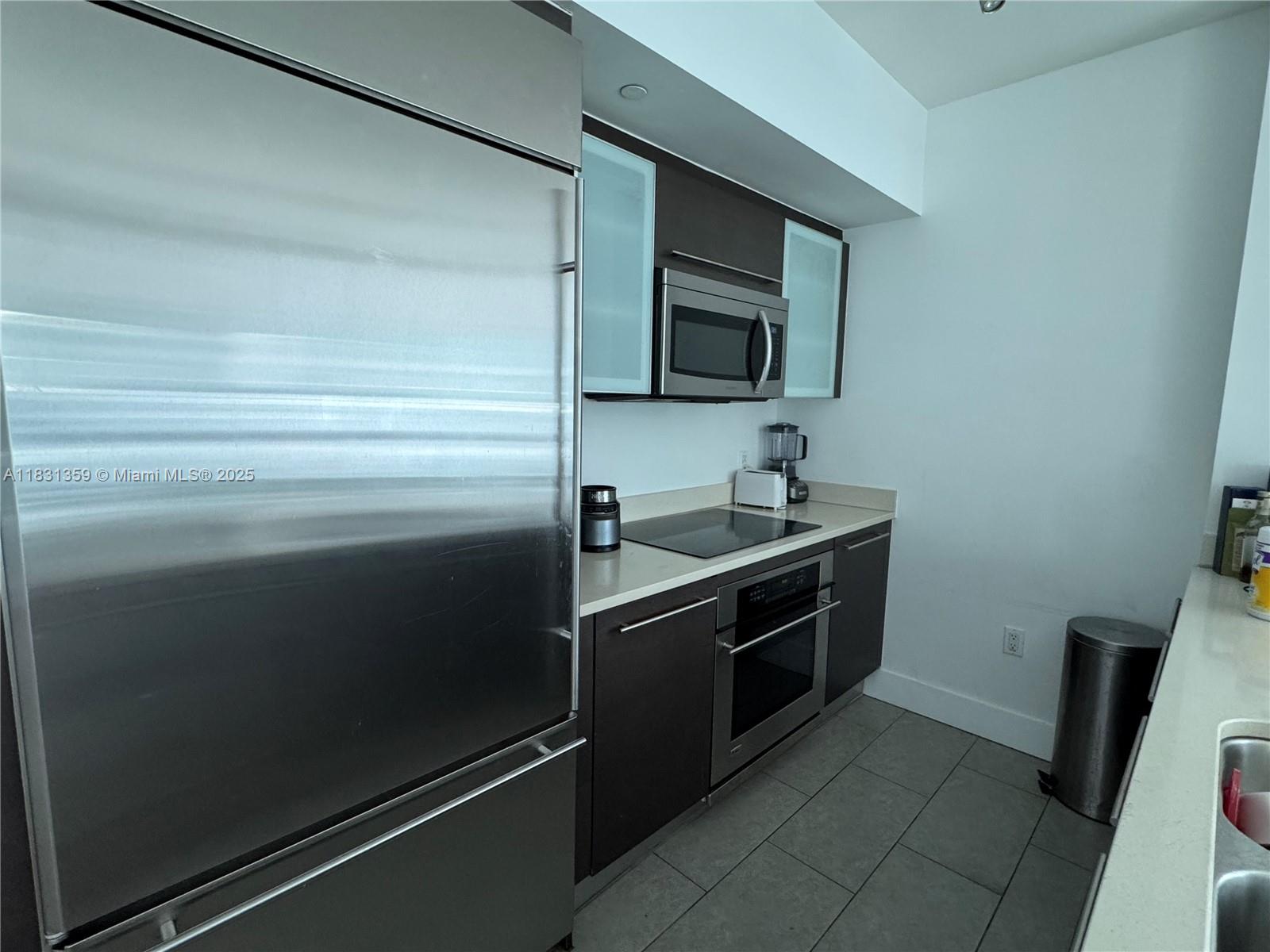 500 BRICKELL WEST CONDO - Residential
