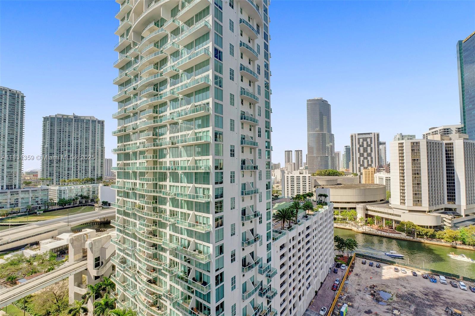 55 SE 6th St 1801