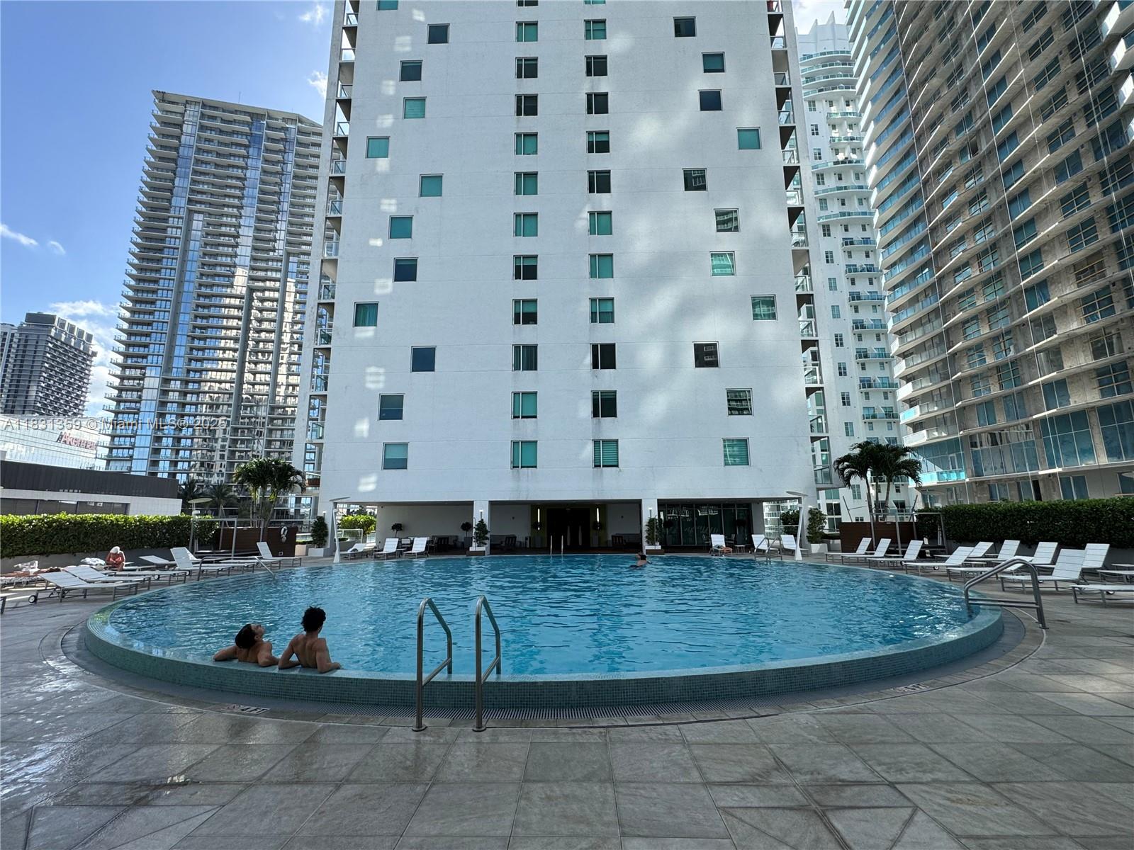 55 SE 6th St 1801