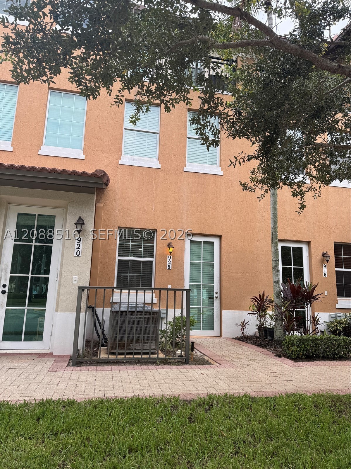 928 SW 147th Ave 2906