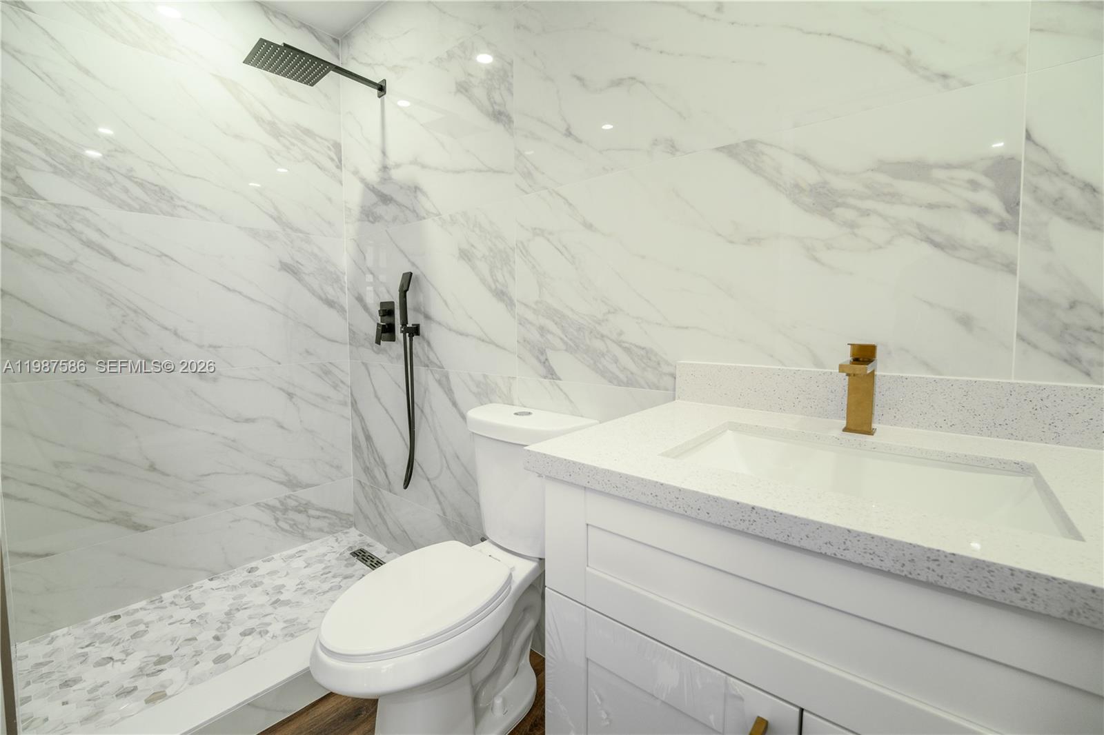 BISCAYNE GARDENS SEC E PT - Residential