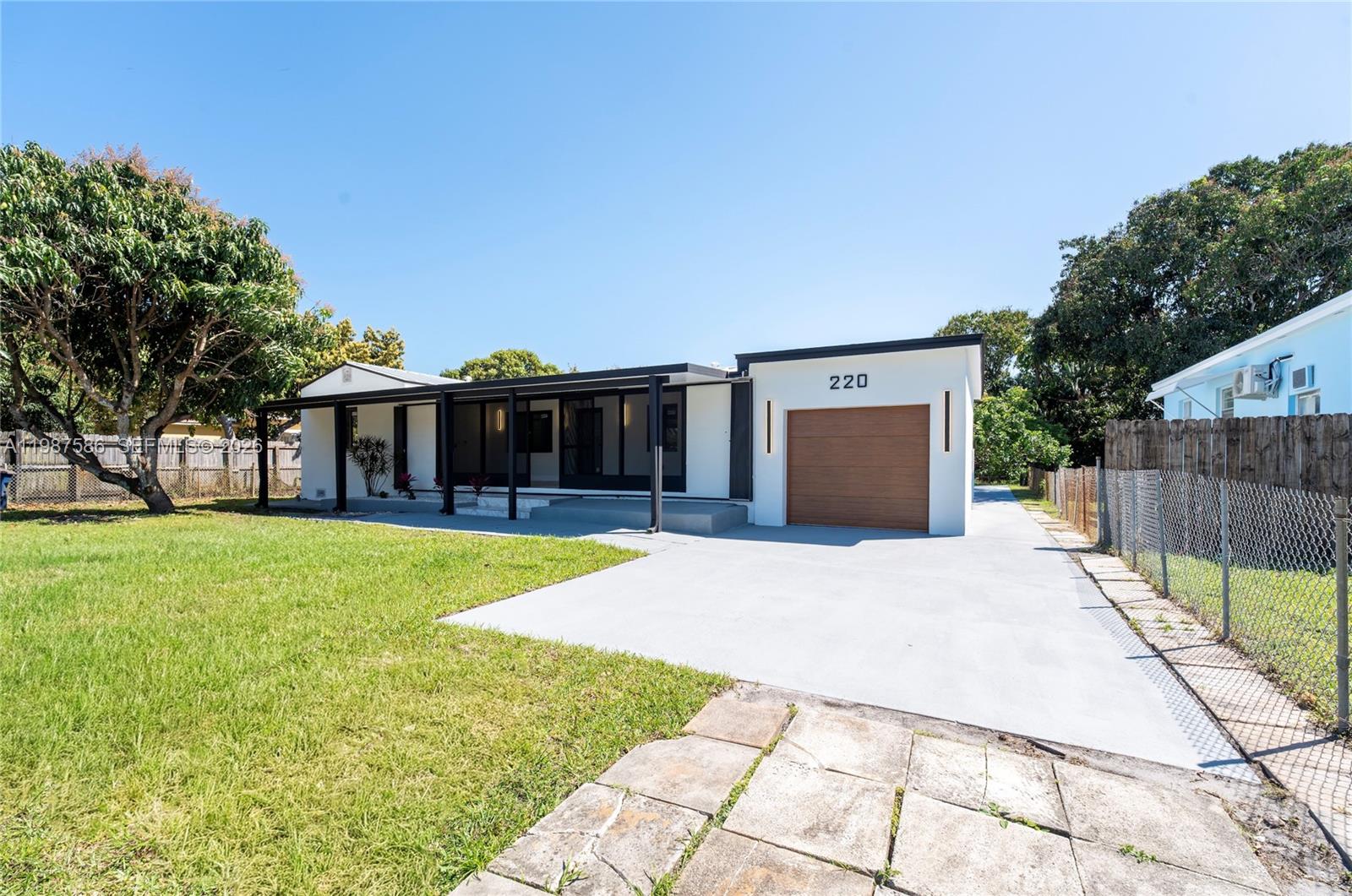 BISCAYNE GARDENS SEC E PT - Residential