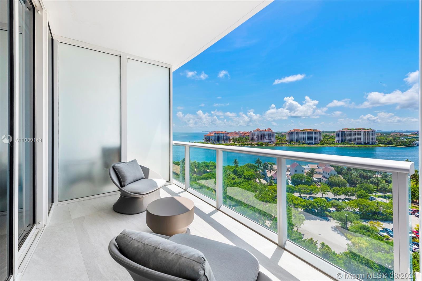 CONTINUUM ON SOUTH BEACH - Residential
