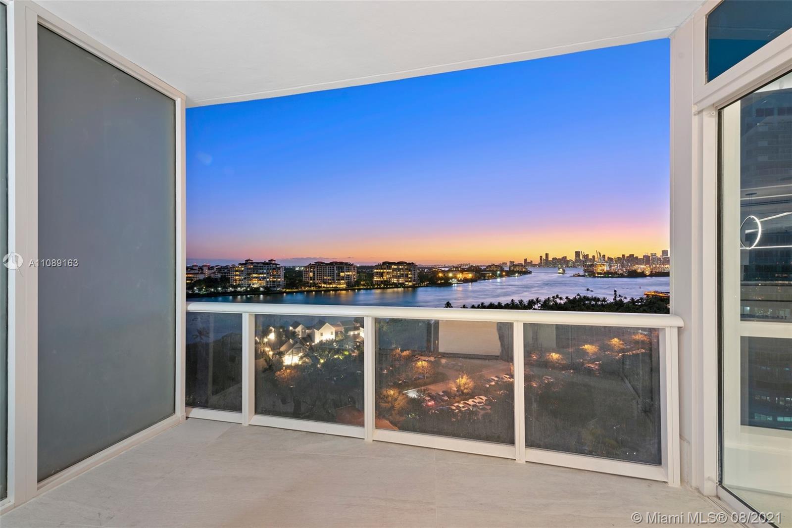 CONTINUUM ON SOUTH BEACH - Residential