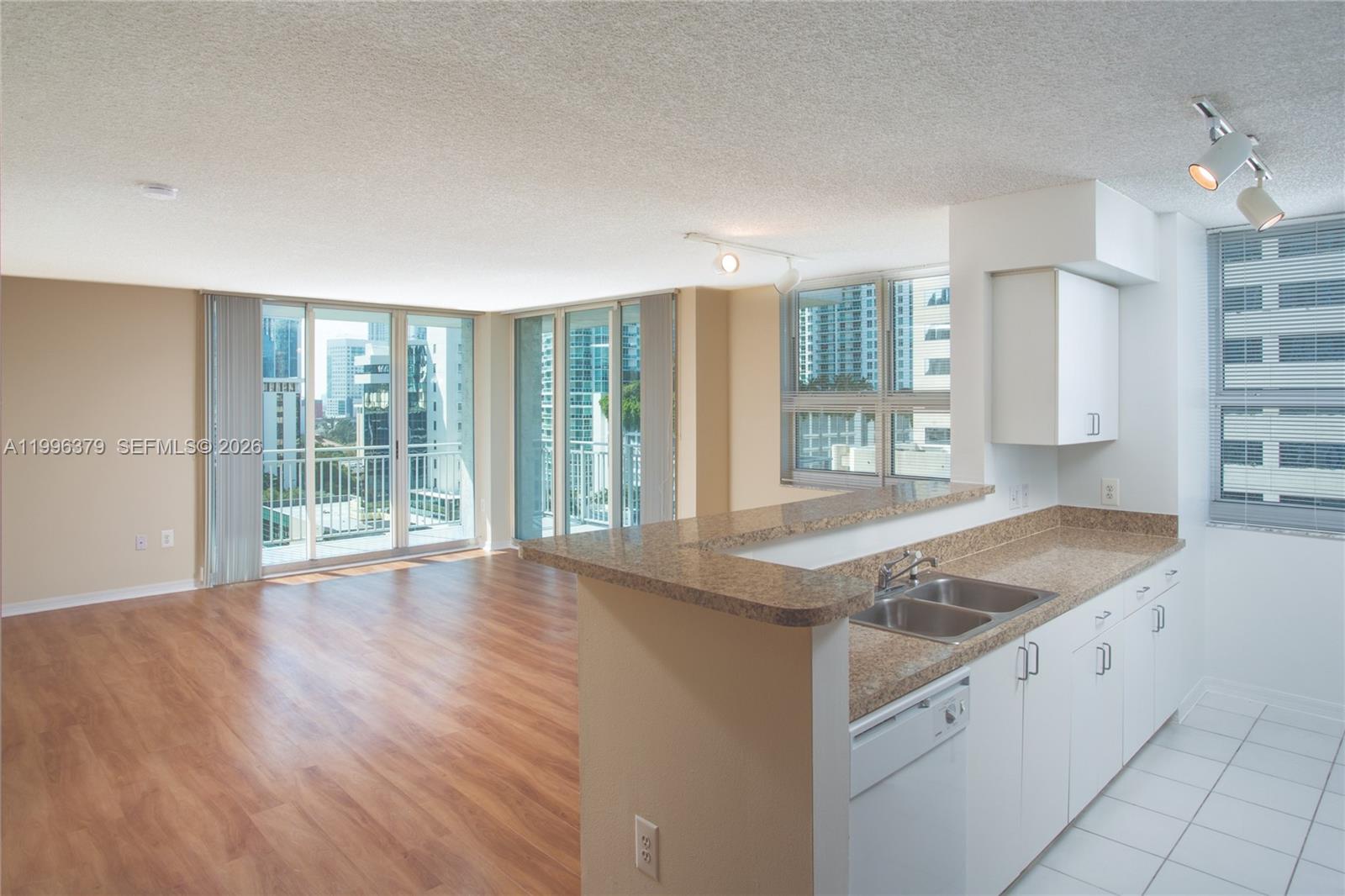 1111 Brickell Bay Dr 211