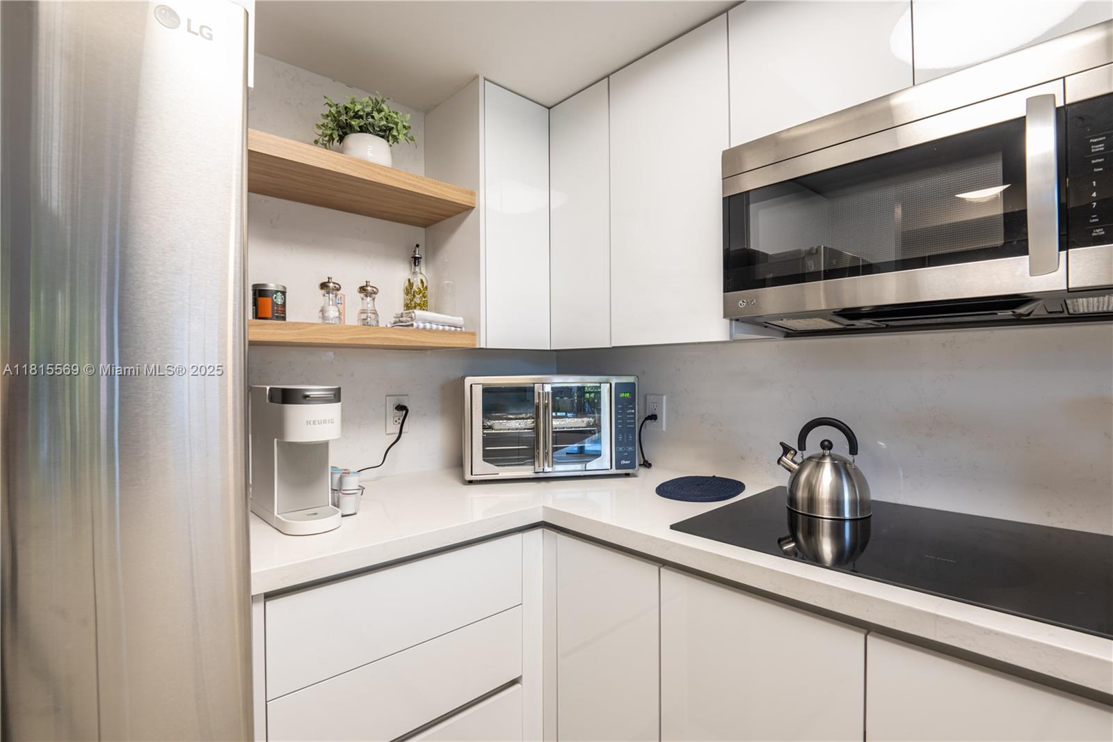 THE MUTINY CONDO - Residential Lease