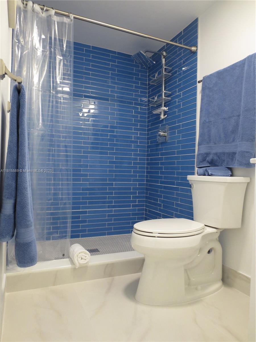 THE MUTINY CONDO - Residential Lease