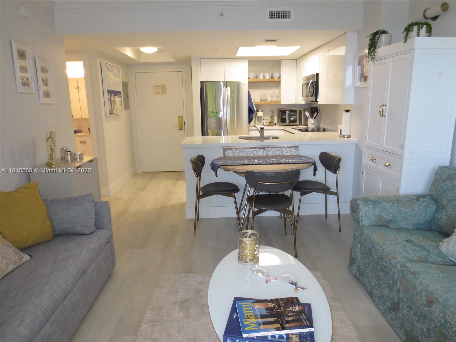 THE MUTINY CONDO - Residential Lease