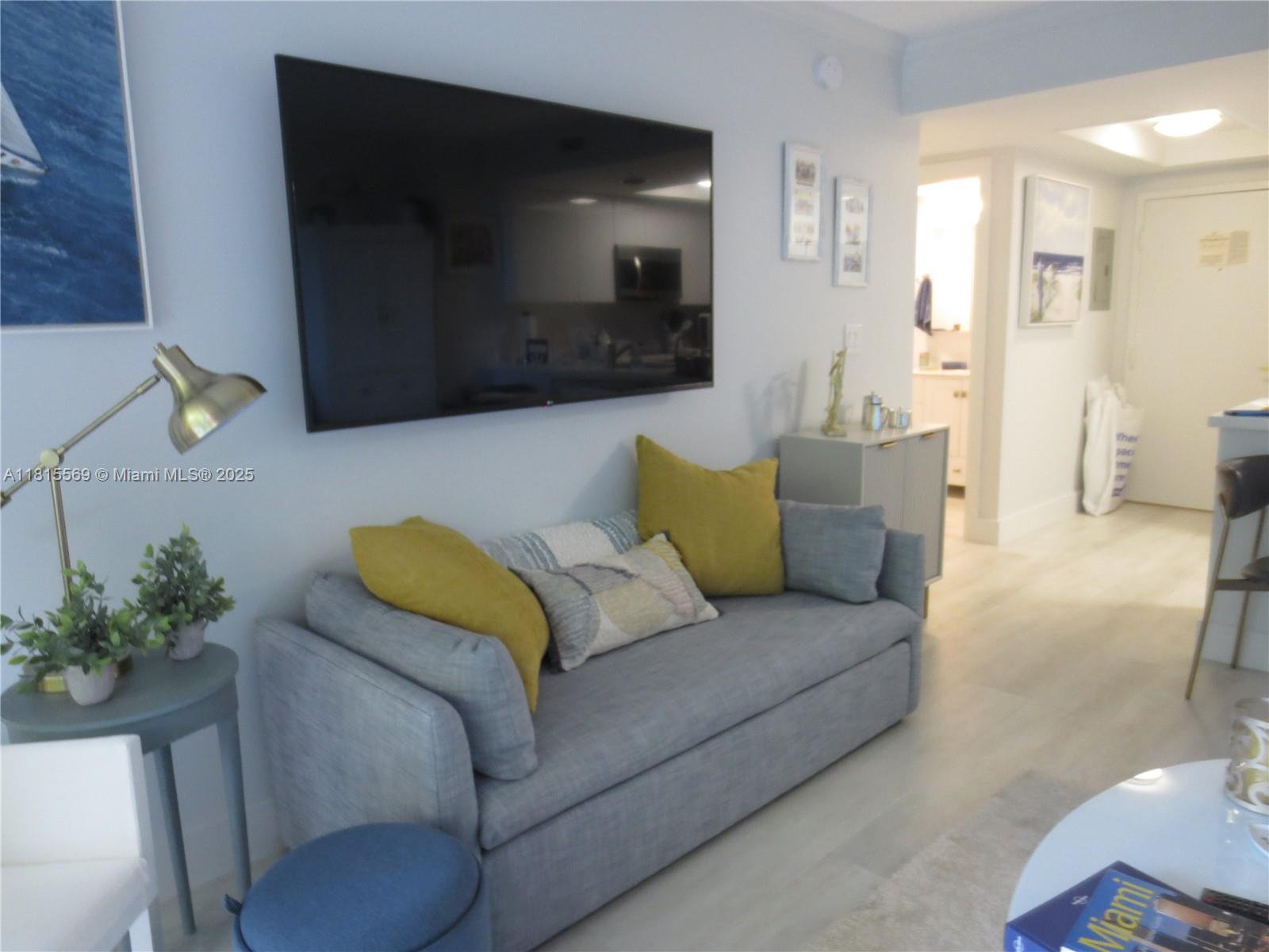 THE MUTINY CONDO - Residential Lease