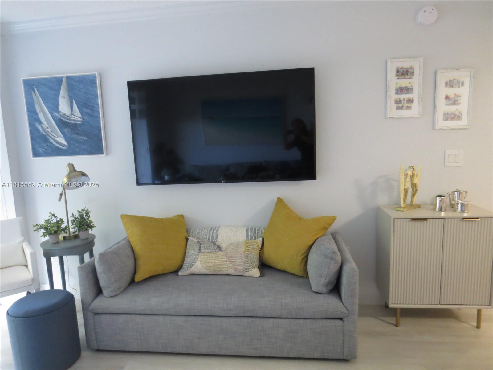 THE MUTINY CONDO - Residential Lease