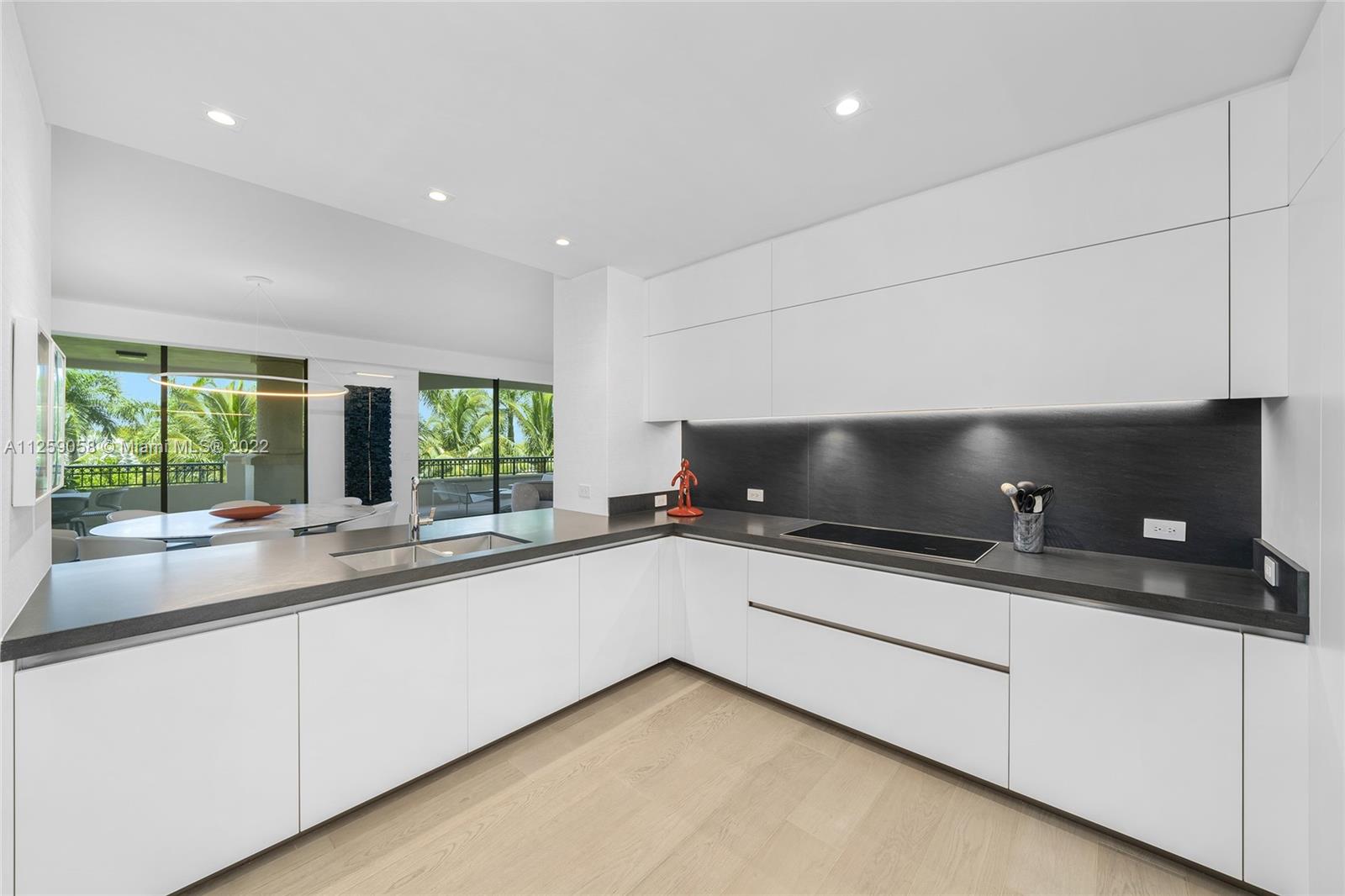 FISHER ISLAND - Residential