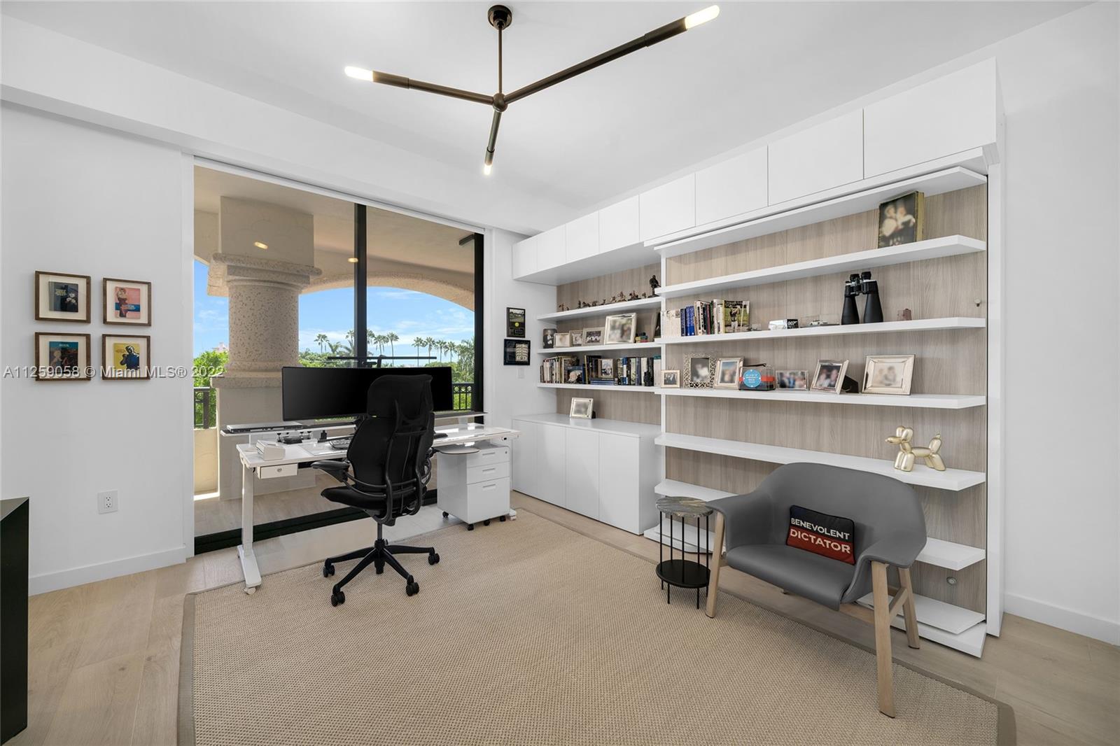 FISHER ISLAND - Residential