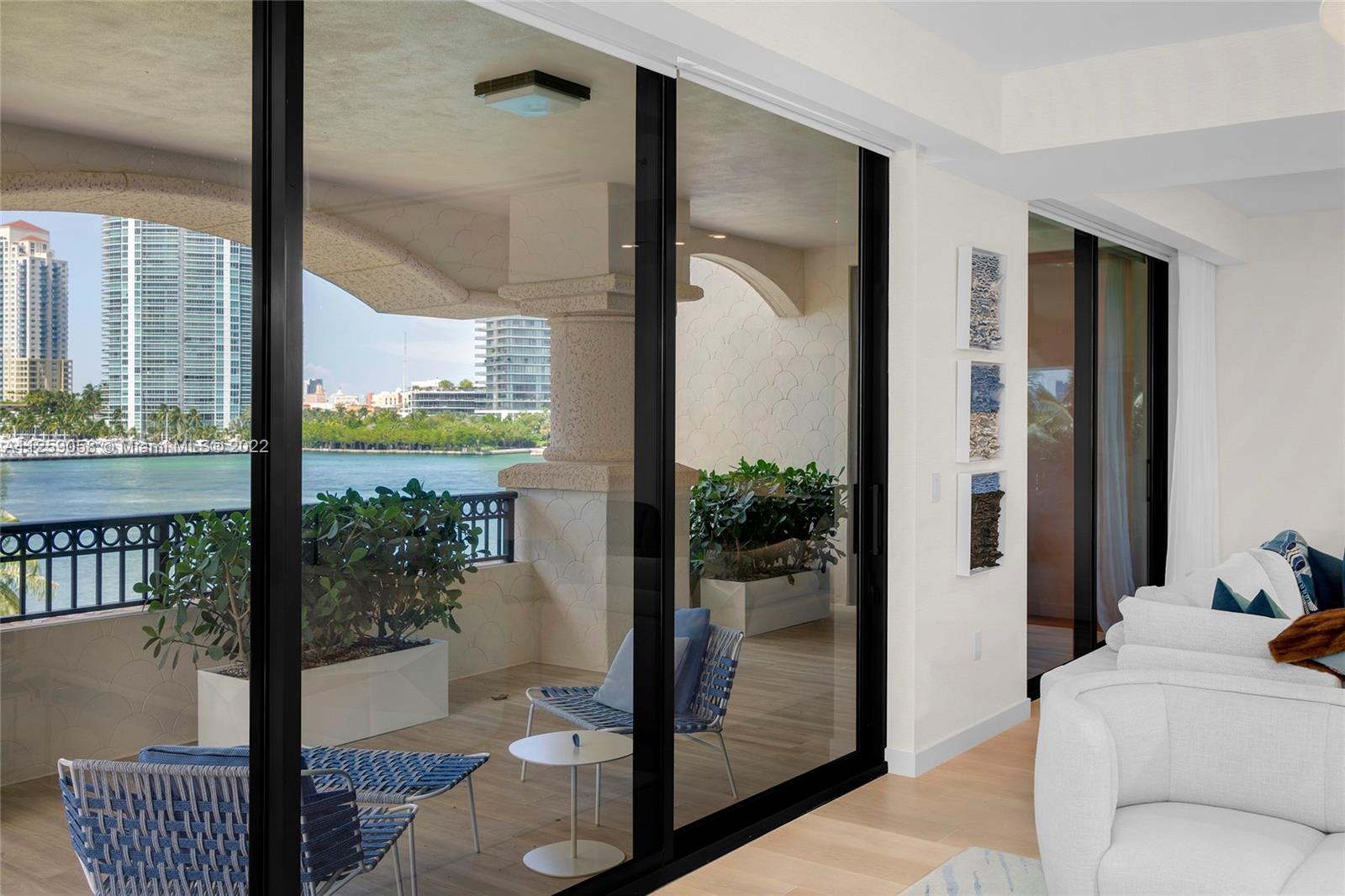 FISHER ISLAND - Residential