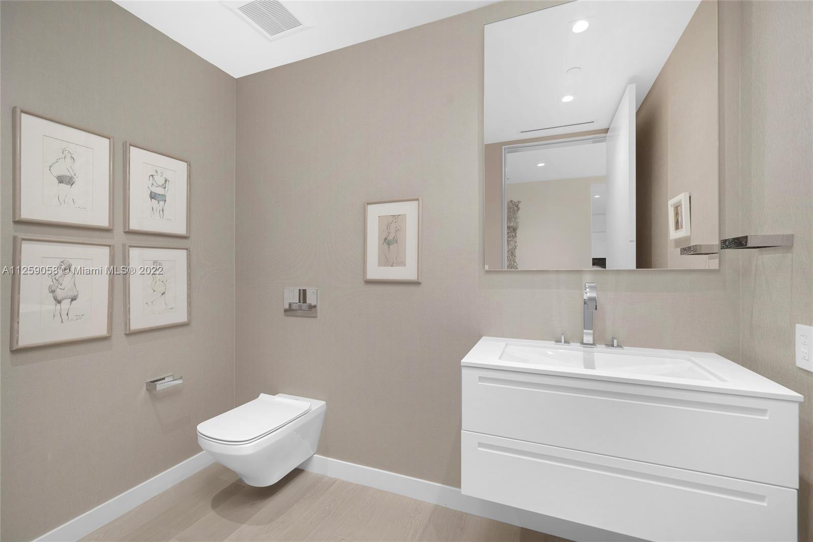 FISHER ISLAND - Residential