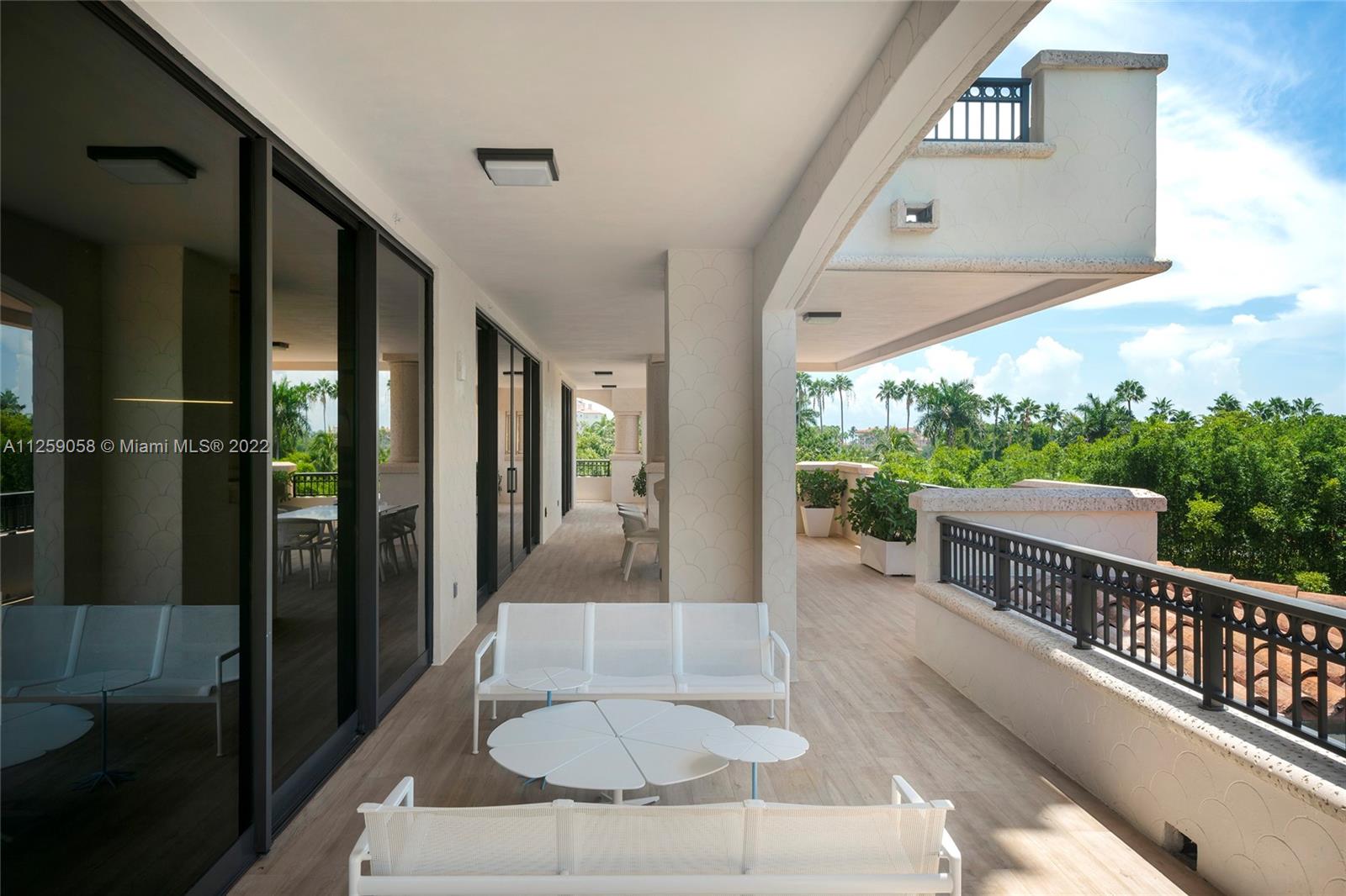 FISHER ISLAND - Residential