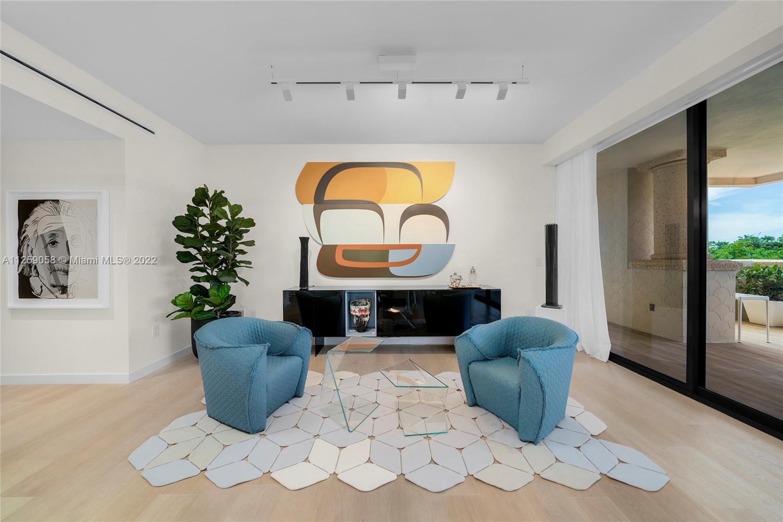 FISHER ISLAND - Residential