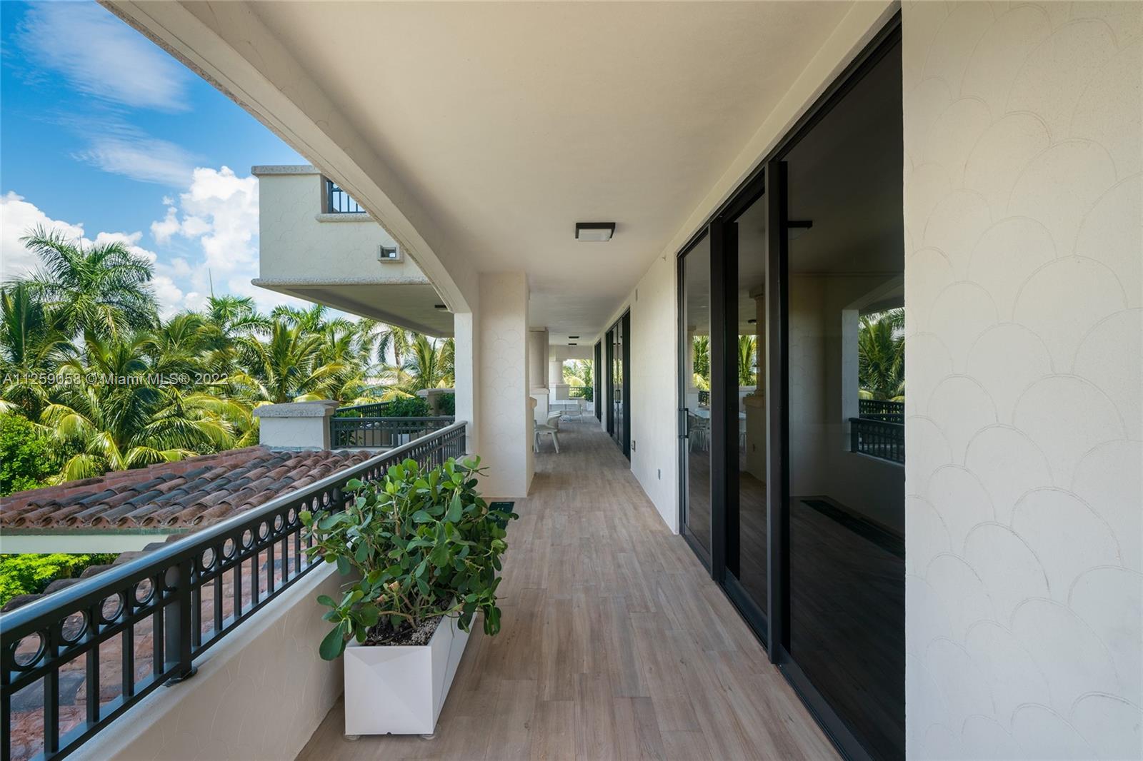 FISHER ISLAND - Residential