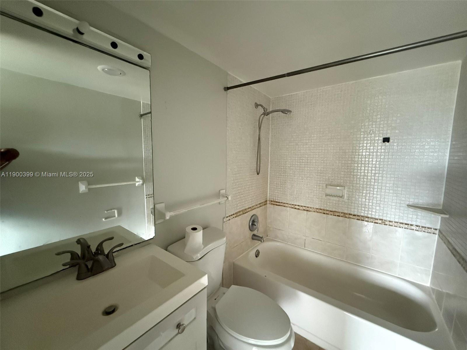 MANORS OF INVERRARY XI - Residential Lease