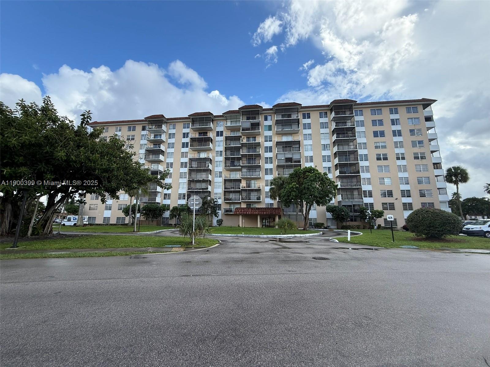 MANORS OF INVERRARY XI - Residential Lease