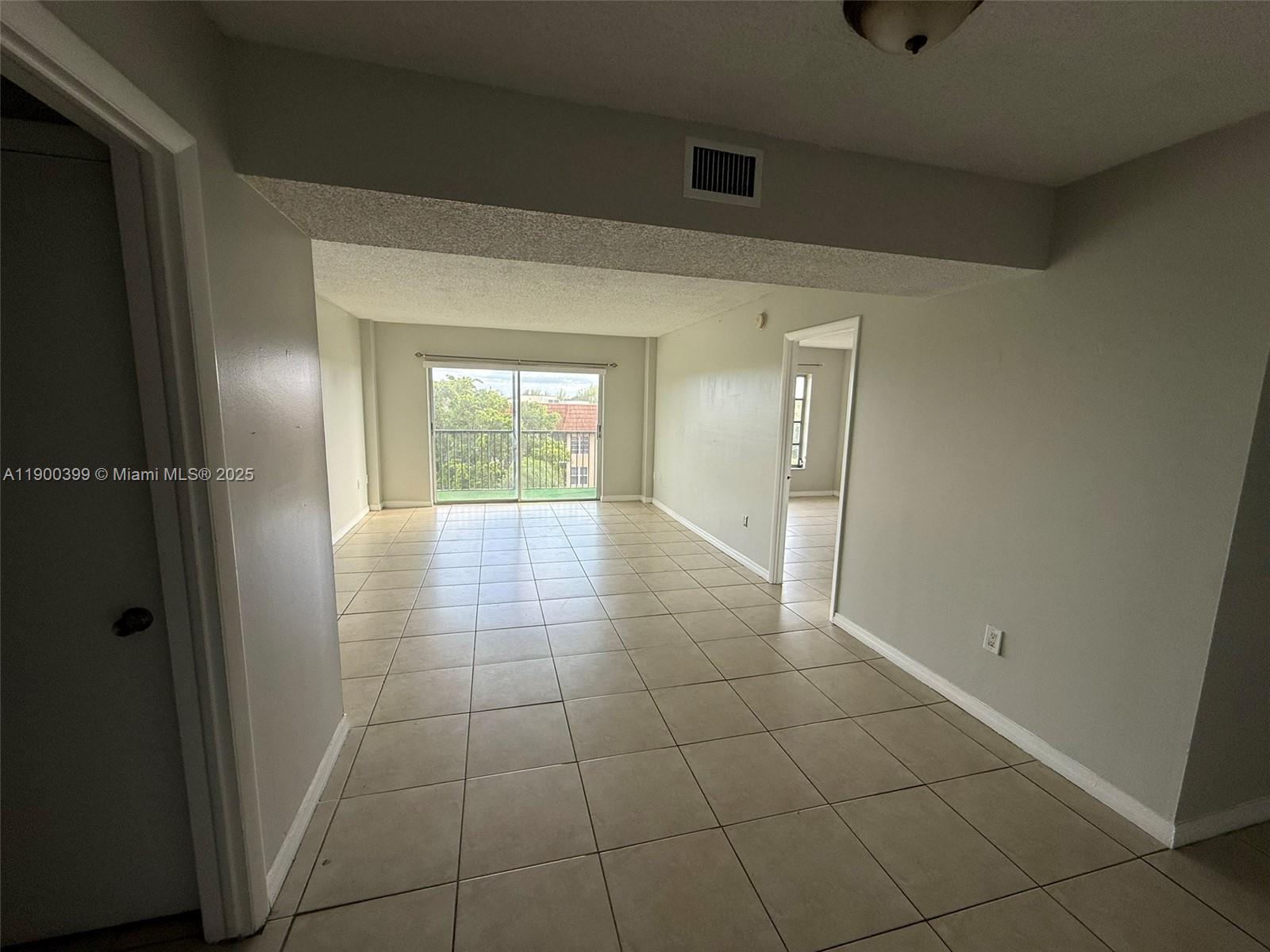 MANORS OF INVERRARY XI - Residential Lease