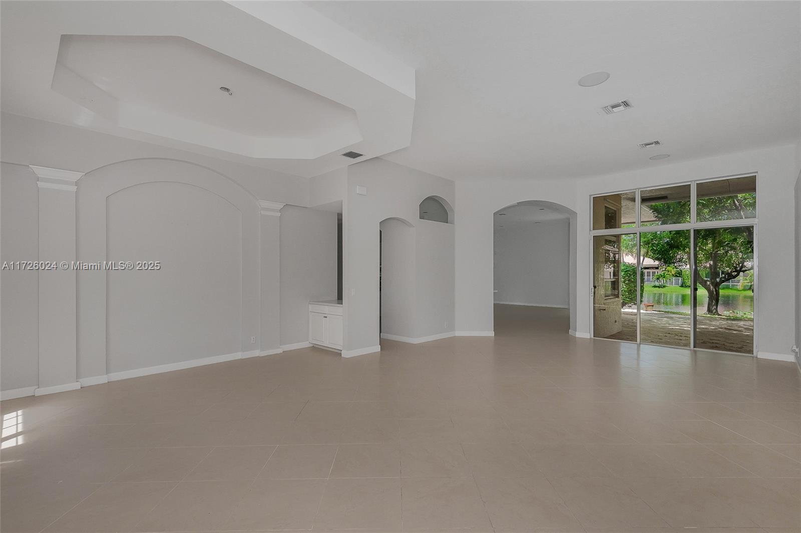 3843 Oak Ridge Cir