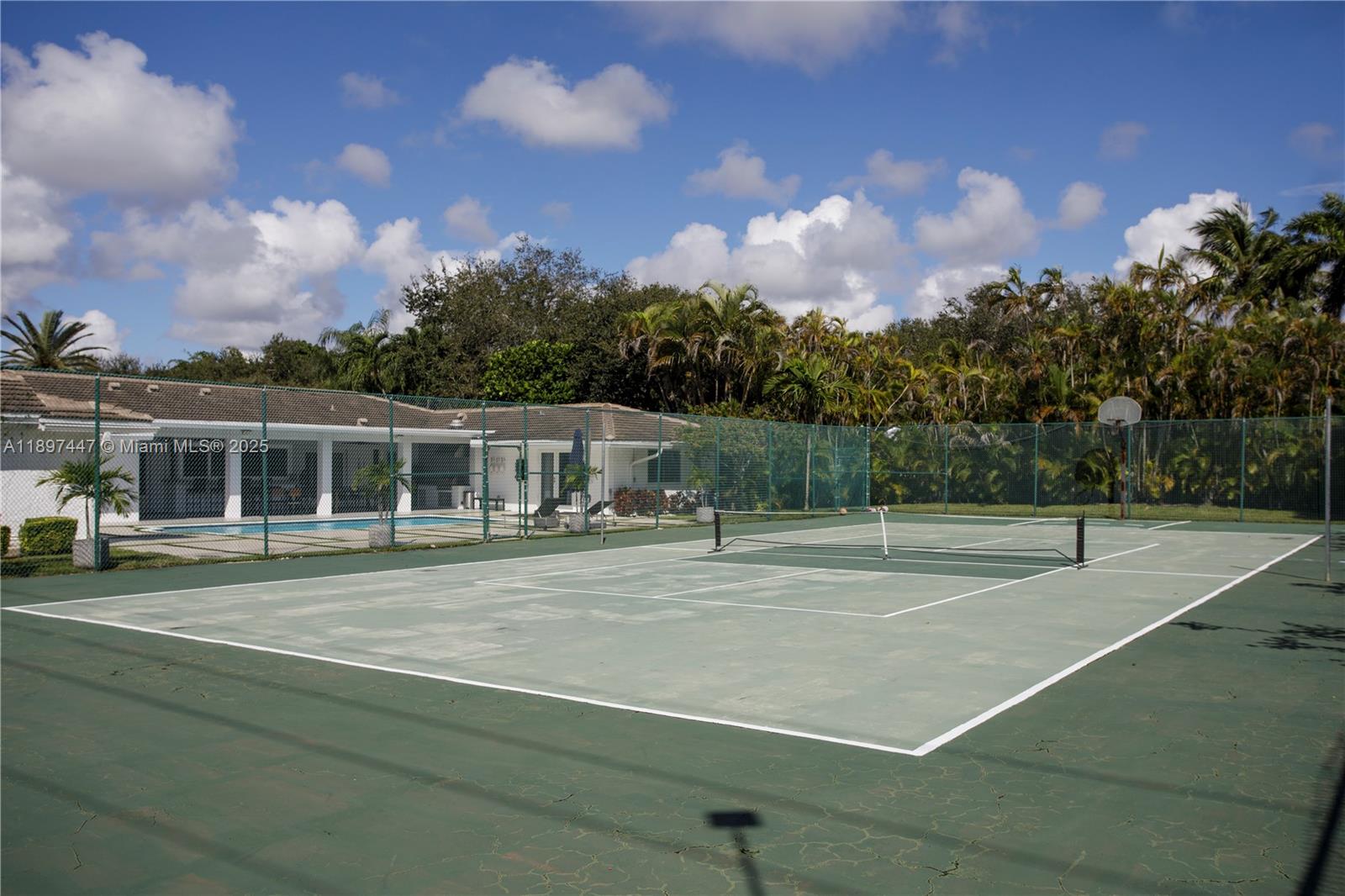 WARWICK MANOR - Residential