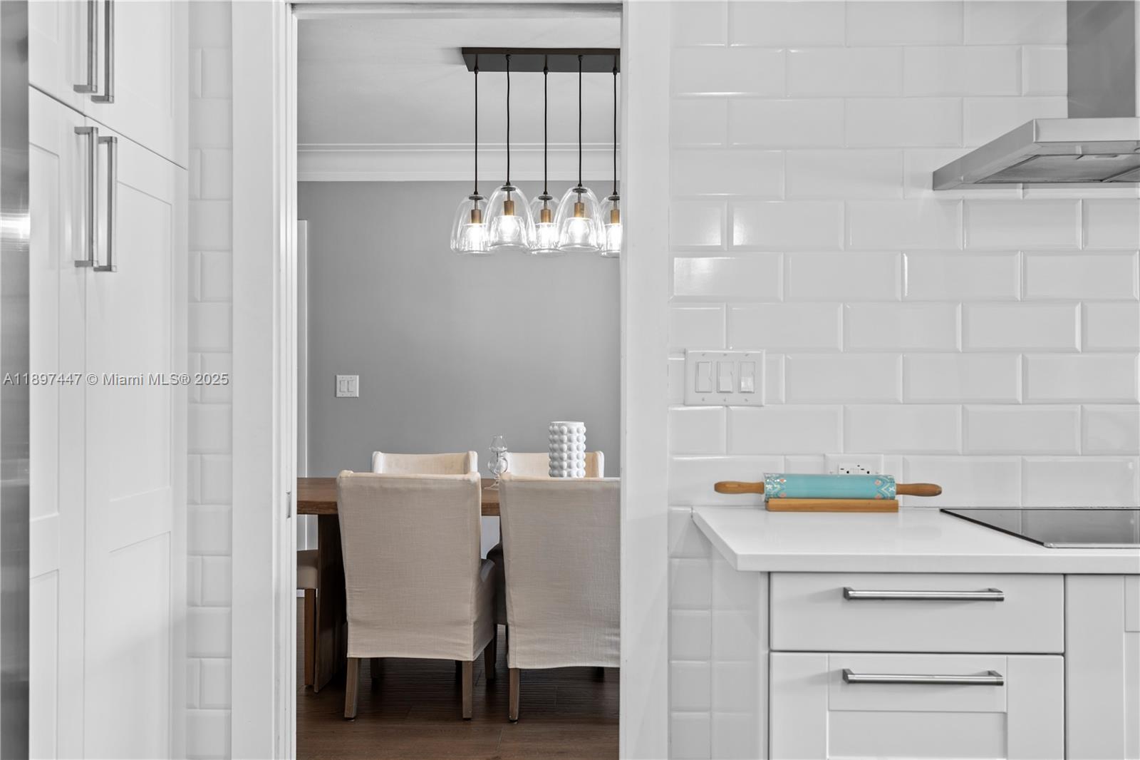 WARWICK MANOR - Residential