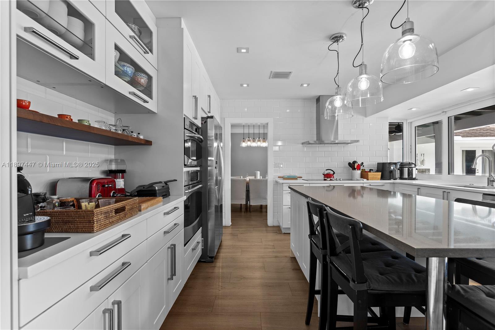 WARWICK MANOR - Residential