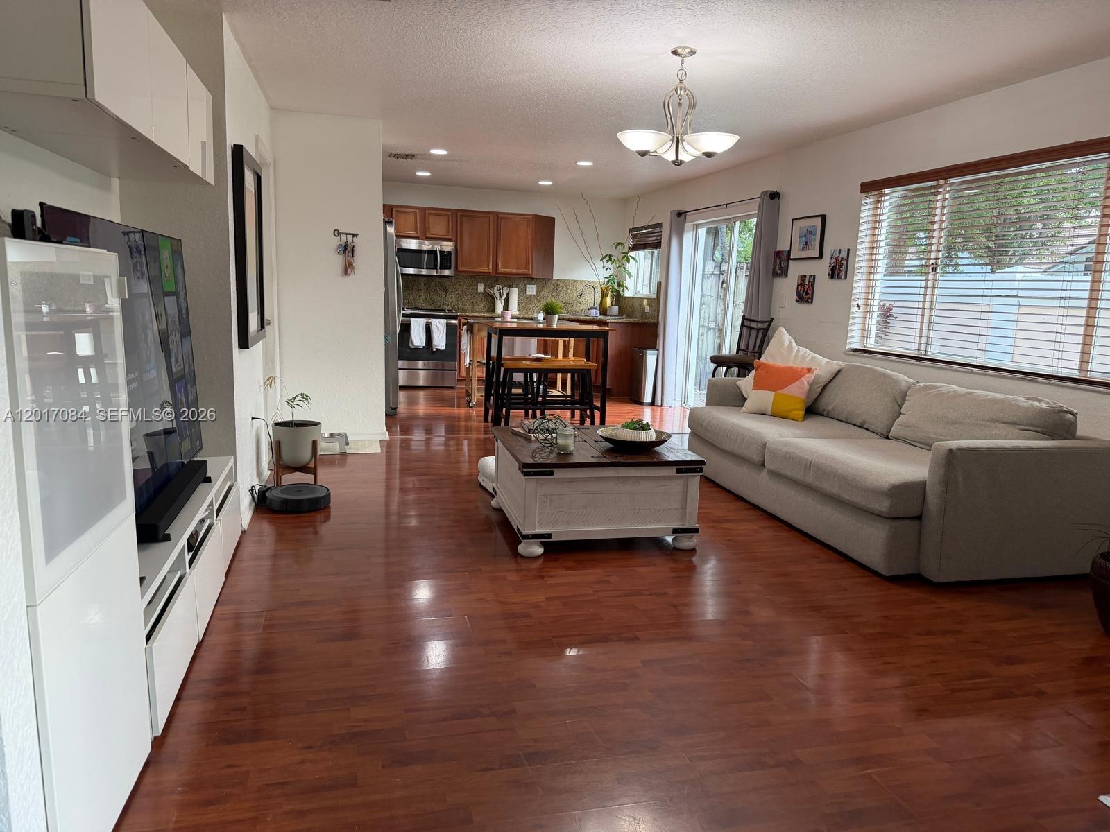 THE RESERVE AT DORAL - Residential Lease