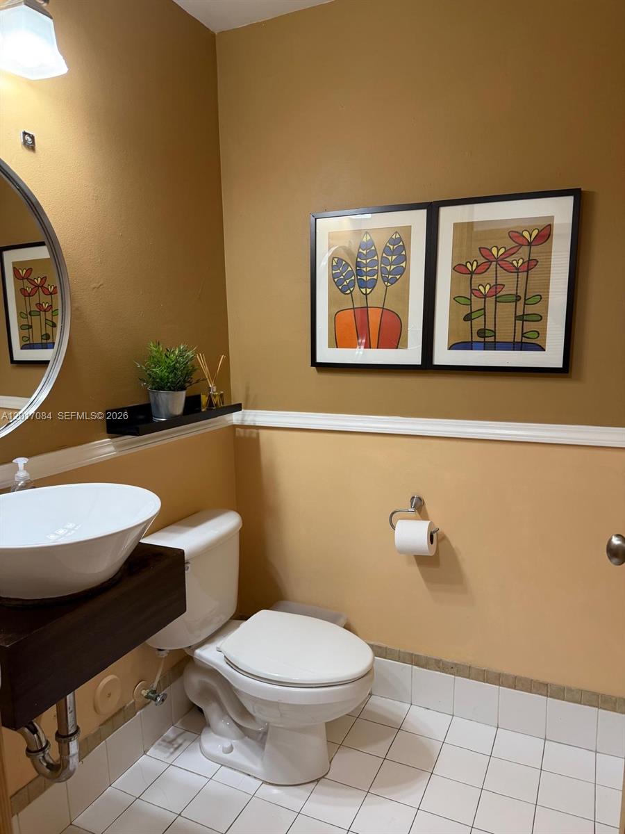 THE RESERVE AT DORAL - Residential Lease