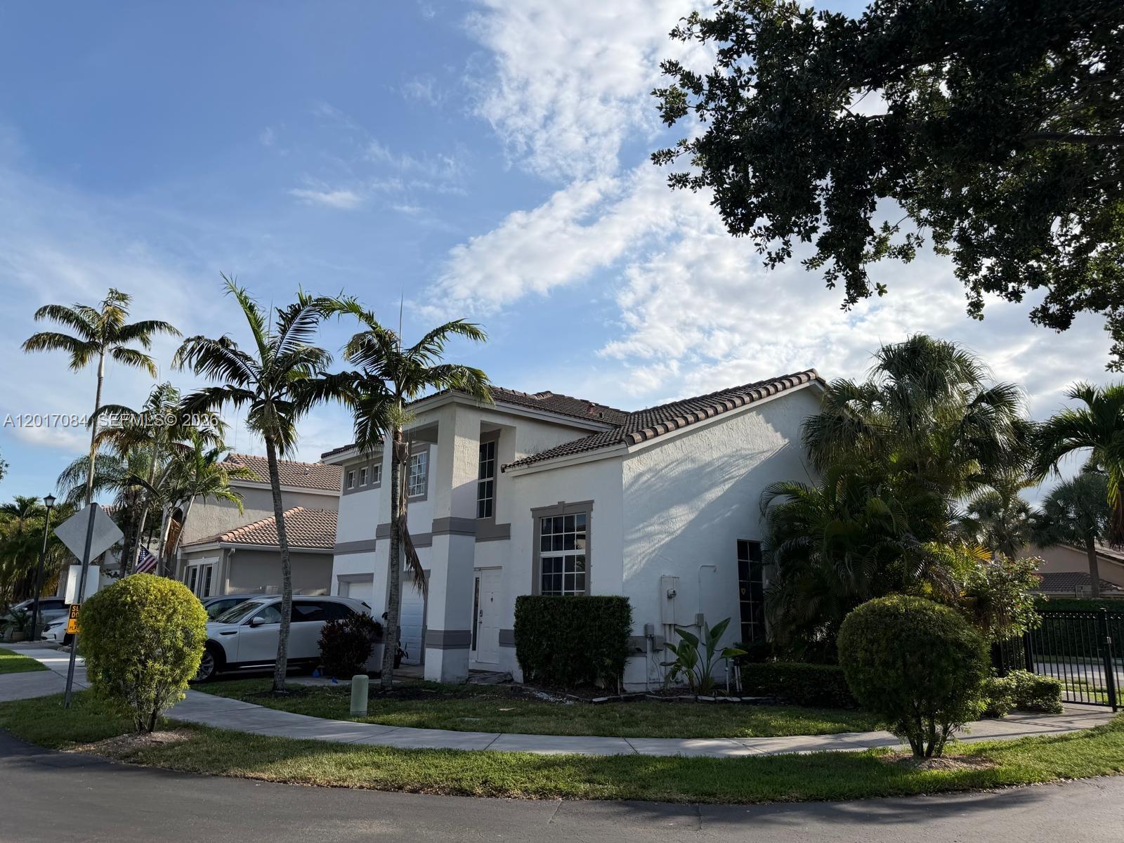 THE RESERVE AT DORAL - Residential Lease