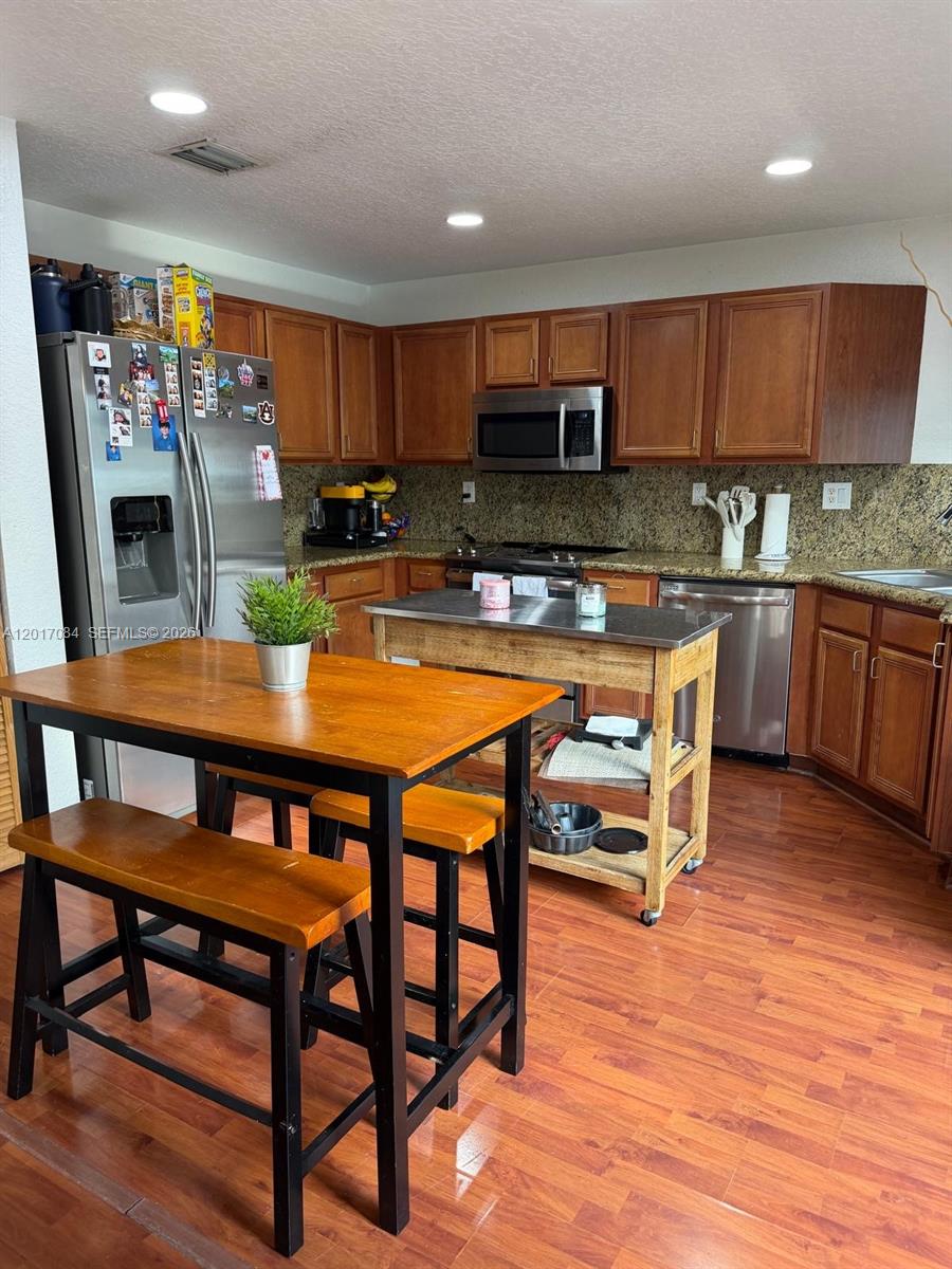 THE RESERVE AT DORAL - Residential Lease