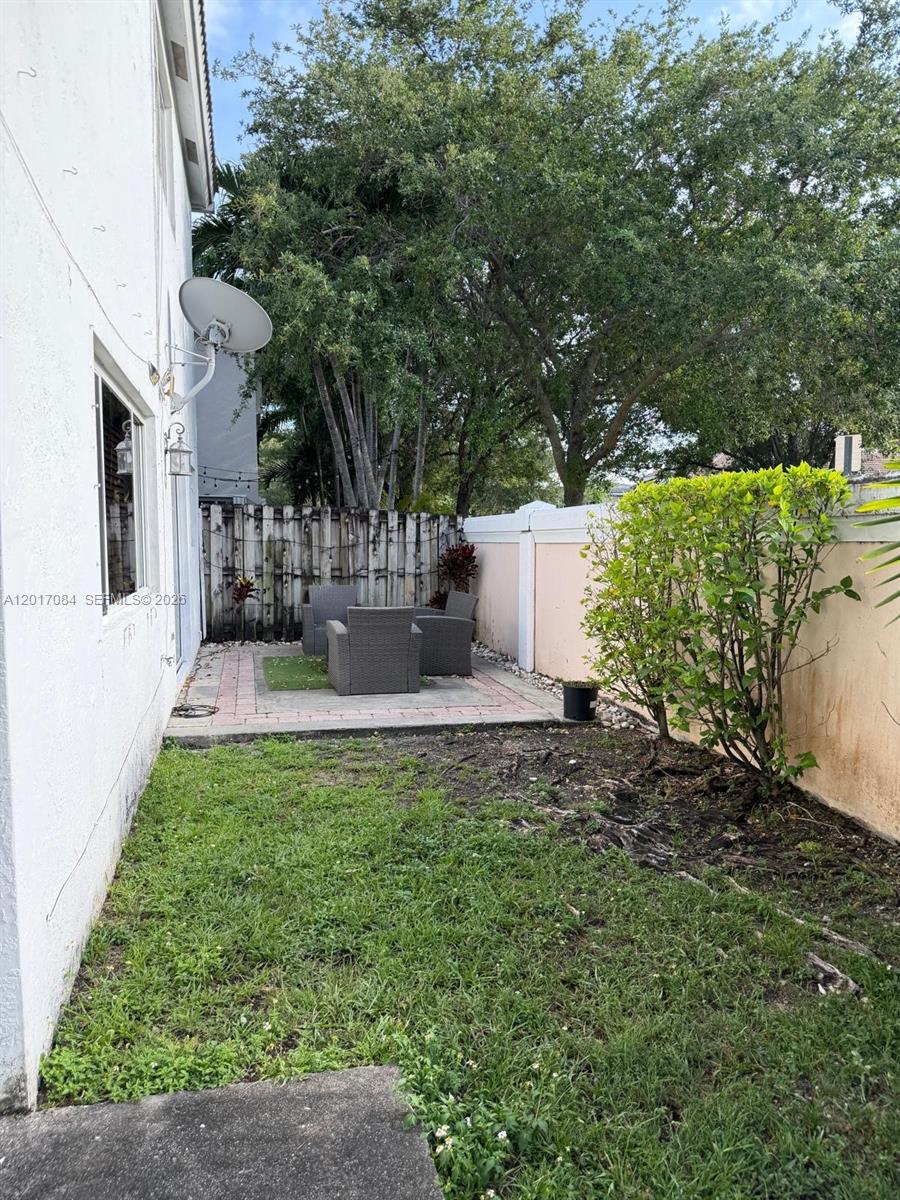 THE RESERVE AT DORAL - Residential Lease