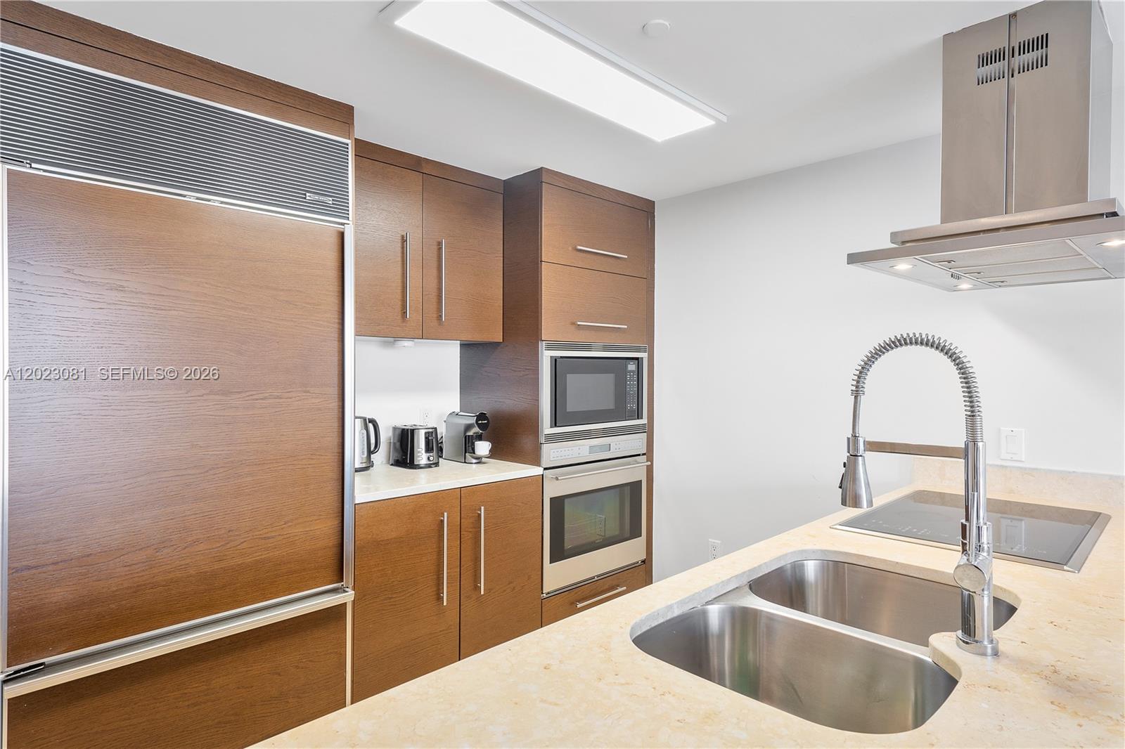 ICON BRICKELL CONDO NO 3 - Residential