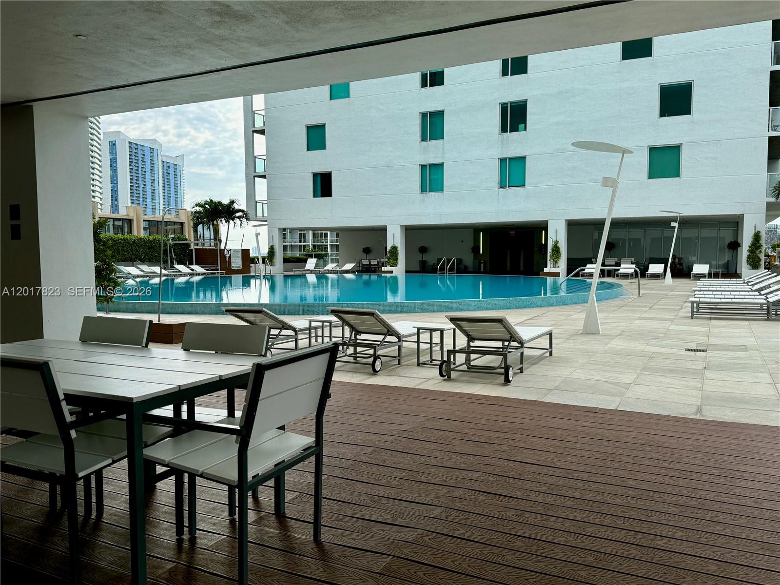 500 BRICKELL EAST CONDO - Residential
