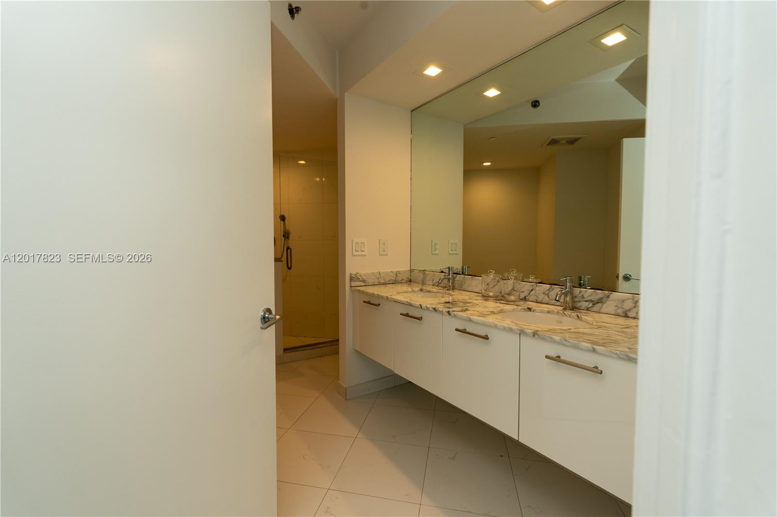500 BRICKELL EAST CONDO - Residential