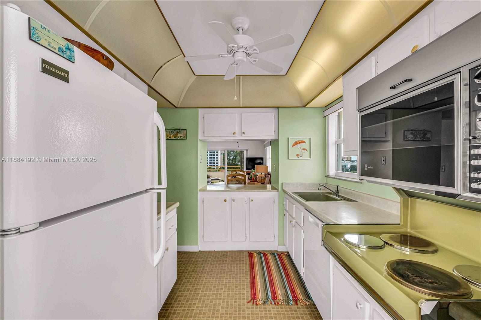 TIFFANY GARDENS WEST COND - Residential