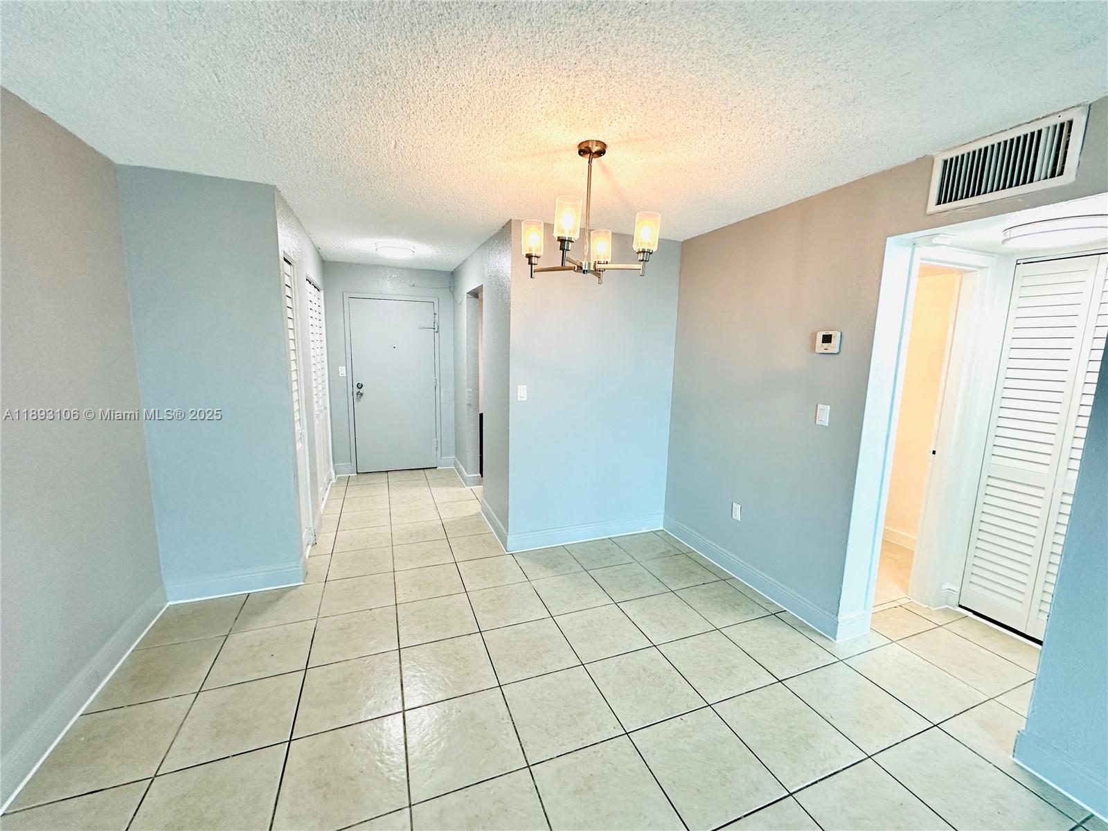 BAYVIEW PALMS CONDO - Residential Lease